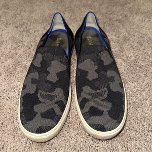 Rothys Slip-On Sneaker Women's Size 10 US Gray/Black Camo EUC